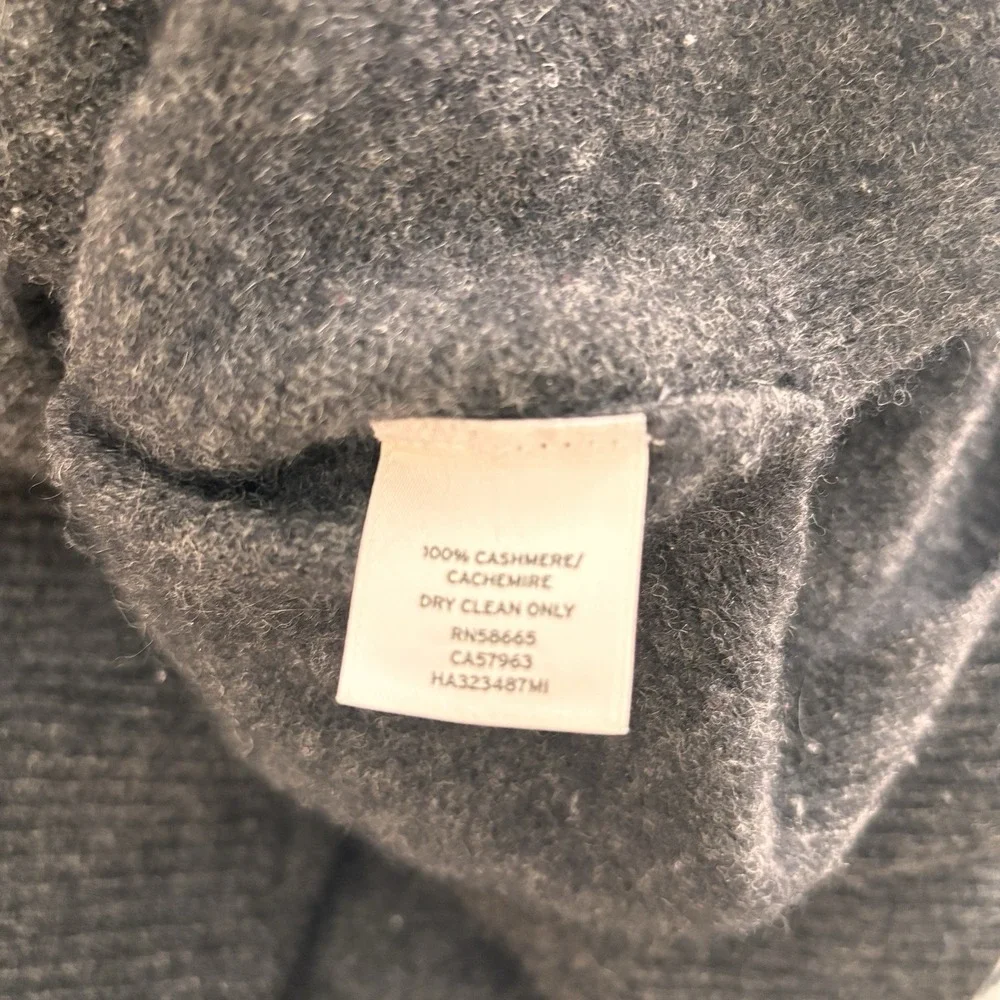 Halogen Gray‎ Cashmere Sweater Womens M Old Money V Neck Preppy Quiet Luxury